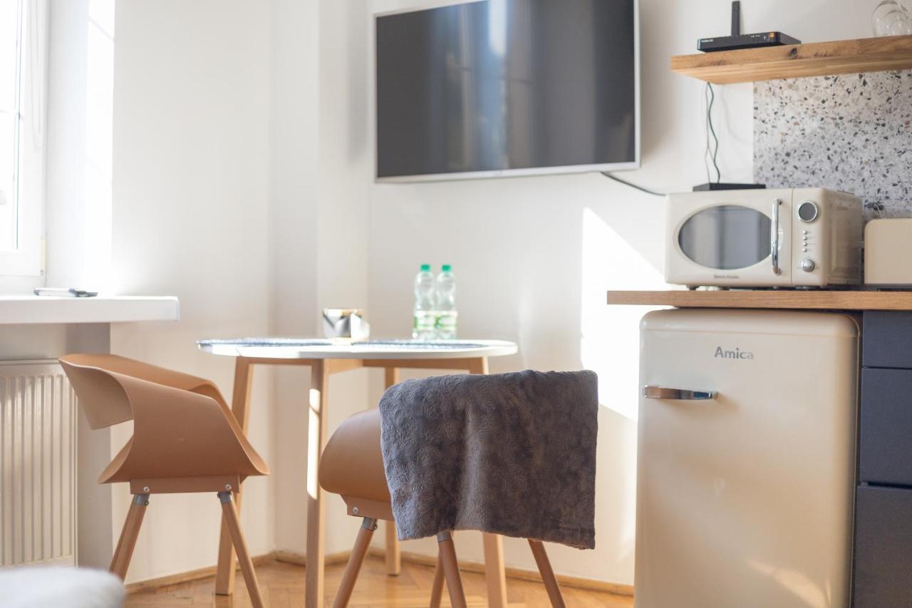 Old Town Velvet Studio Apartment วอร์ซอ ภายนอก รูปภาพ
