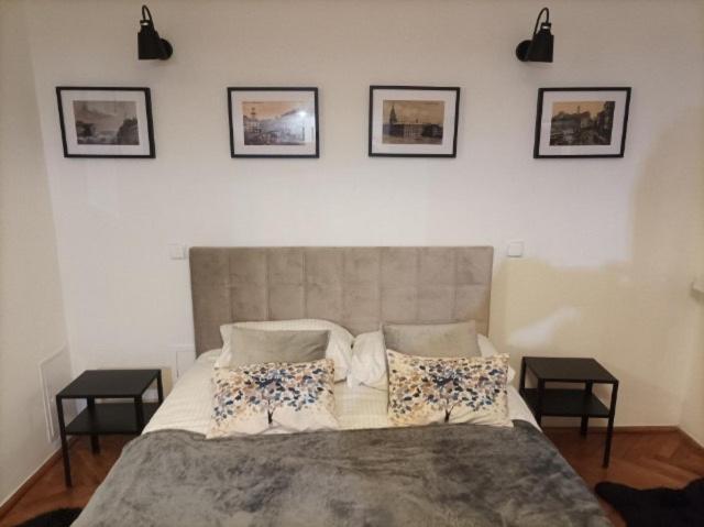 Old Town Velvet Studio Apartment วอร์ซอ ภายนอก รูปภาพ