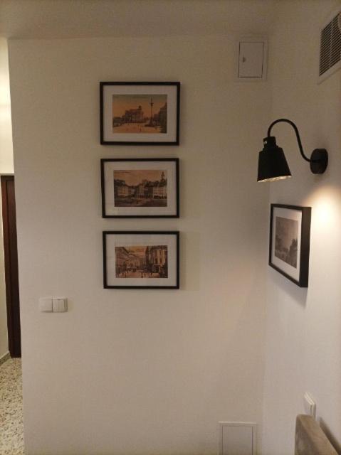 Old Town Velvet Studio Apartment วอร์ซอ ภายนอก รูปภาพ